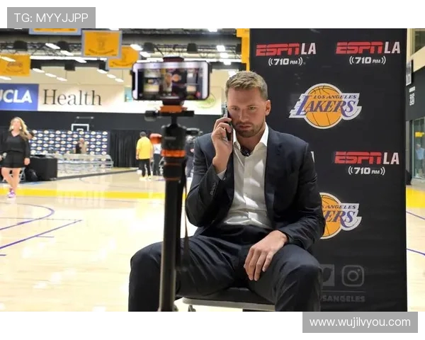 原创湖人6连胜！里夫斯爆发轰38分，浓眉复出12+5，东契奇35分11助